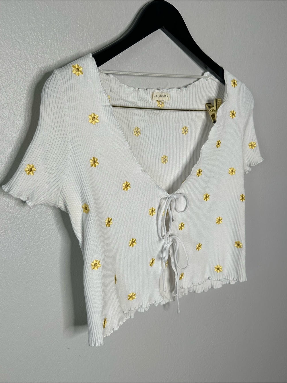 LA Hearts White Ribbed Tie-Front Crop Top with Embroidered Yellow Flowers